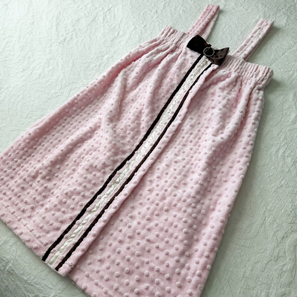 Will's River Co. Pink Cozy After Bath Wrap With Bow, Small / Medium - Picture 9 of 16
